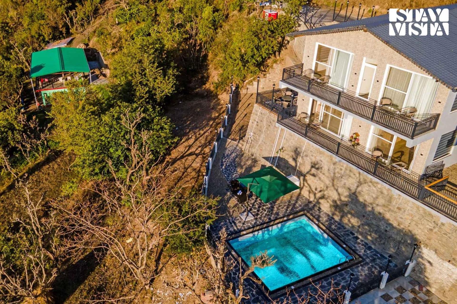 Stayvista At Sunset Springs With Pool & Views Nainital Kültér fotó